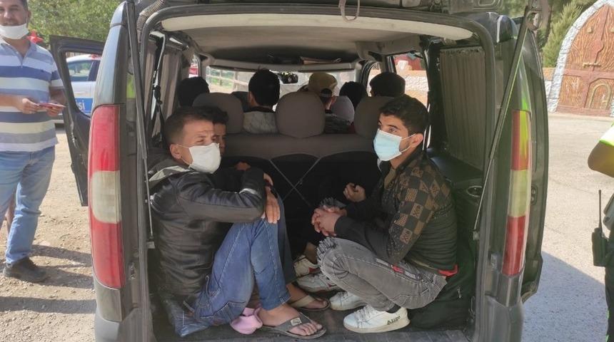 Kırıkhan&rsquo;da yabancı uyruklu 10 kişi yakalandı