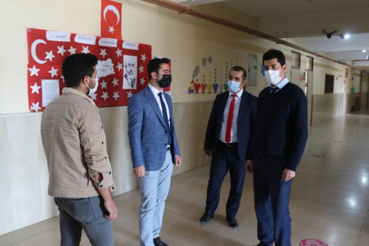 K&ouml;y okullarında korona vir&uuml;s denetimi