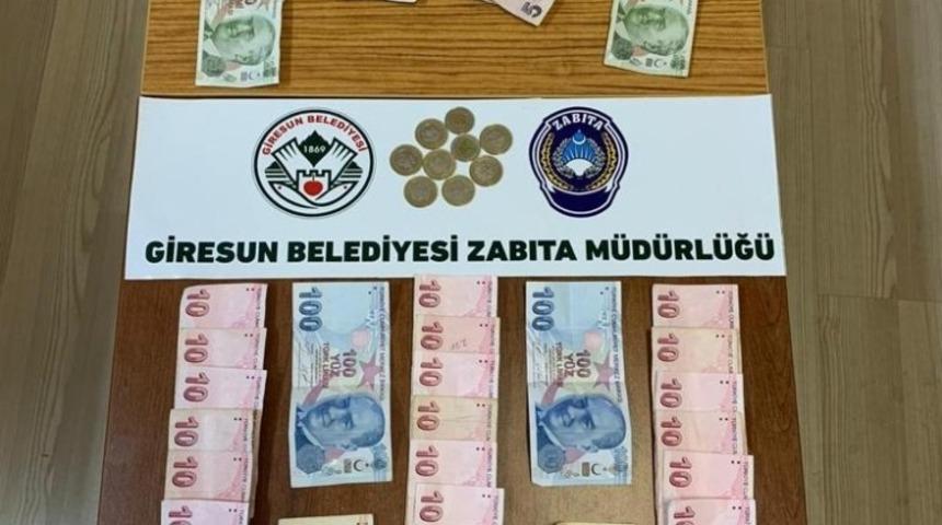 Yakalanan dilencinin &uuml;zerinden 1000 lira &ccedil;ıktı