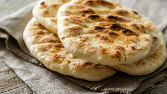 Dumanı üstünde pamuk gibi yumuşak bazlama tarifi