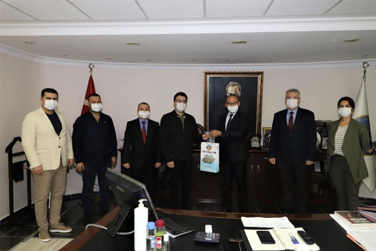 Başkan Akın T&Uuml;BİTAK birincisi Ziya Yıldız&rsquo;ı ağırladı