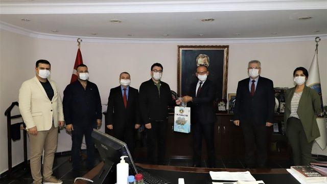 Başkan Akın TÜBİTAK birincisi Ziya Yıldız’ı ağırladı