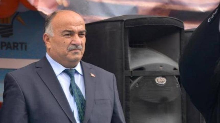 AK Parti &Ccedil;i&ccedil;ekdağı İl&ccedil;e Başkanı istifa ettiğini a&ccedil;ıkladı