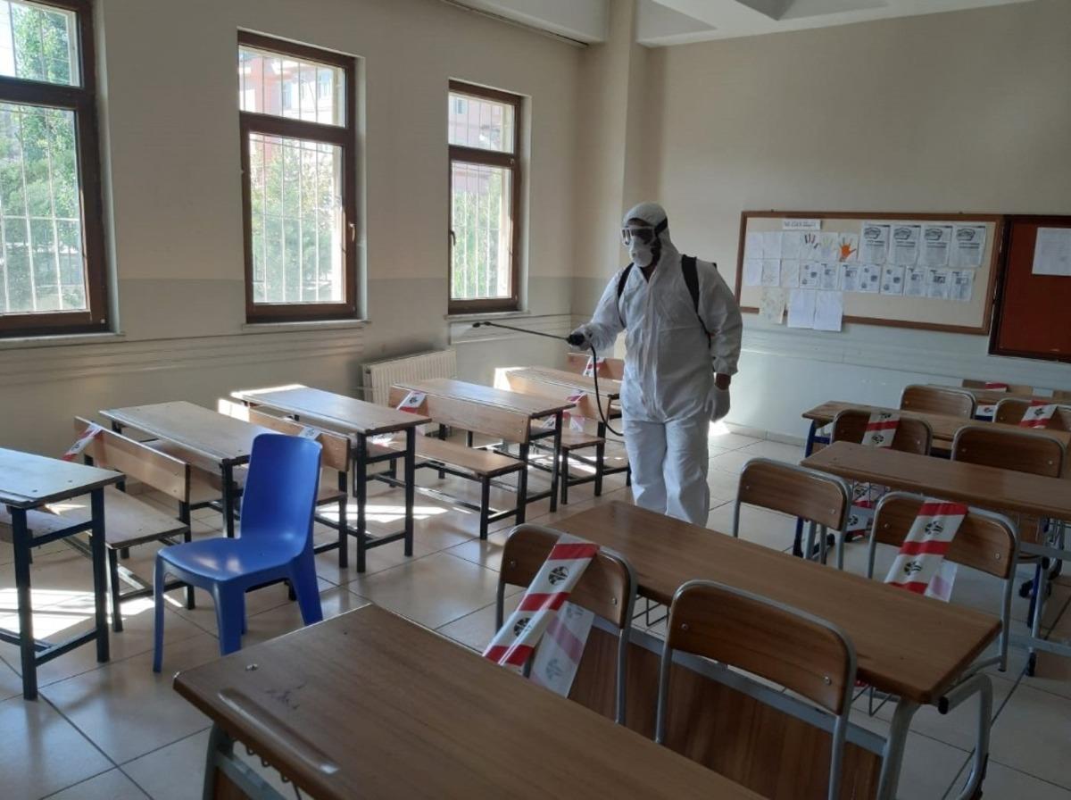 Van&rsquo;da t&uuml;m okullar rutin olarak dezenfekte ediliyor