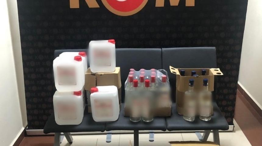 Kuşadası&rsquo;nda sahte i&ccedil;ki operasyonu, 4 kişi g&ouml;zaltına alındı