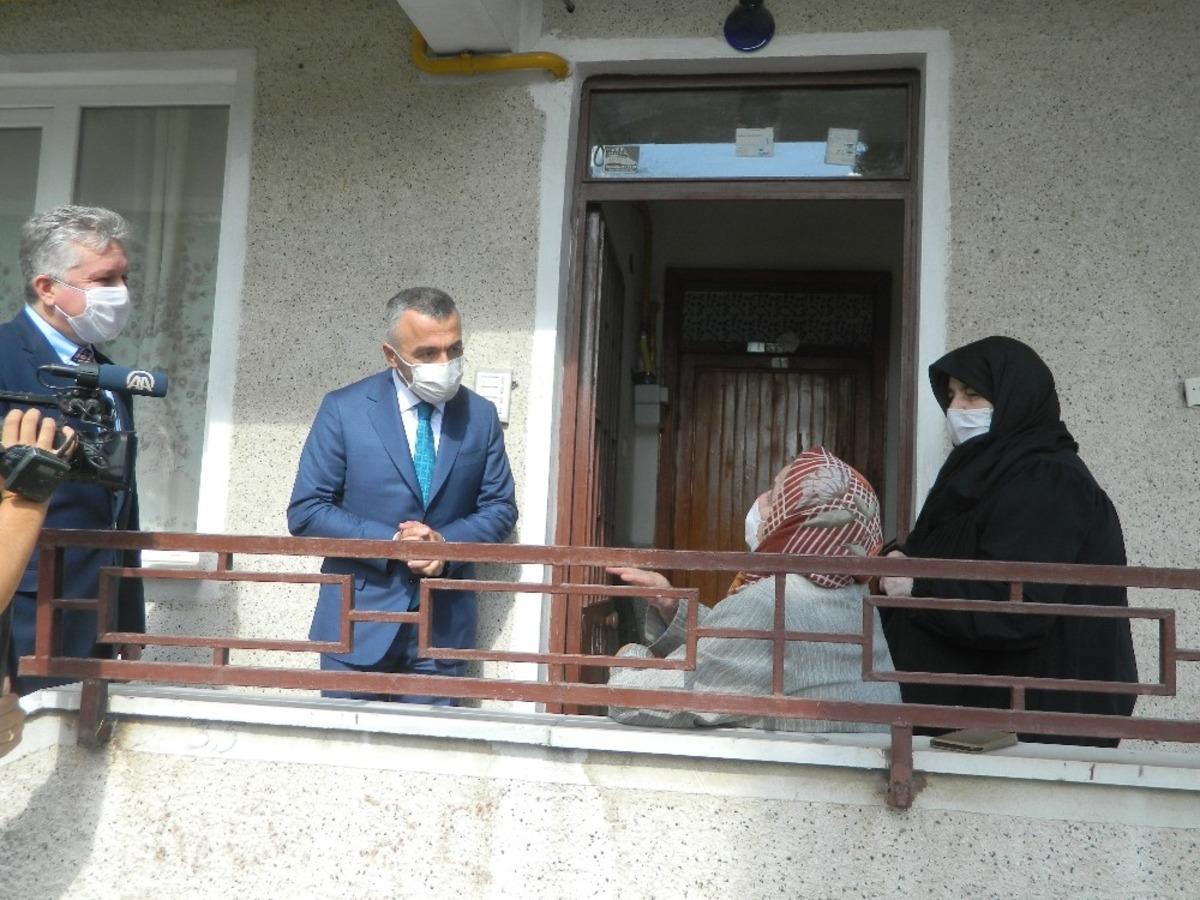 O ilin valisinden korkutan korona vir&uuml;s a&ccedil;ıklaması: "Kırklareli&rsquo;nde Nisan ayından 3 kat k&ouml;t&uuml; durumdayız"
