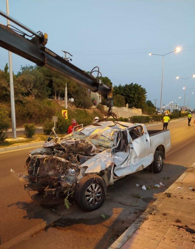 Erdemli’de kamyonet sahile uçtu: 1 ölü, 4 yaralı