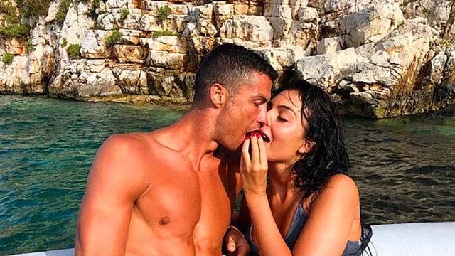 Koronavirüse yakalanan Ronaldo'nun yaptığı hareket herkesi şaşırttı
