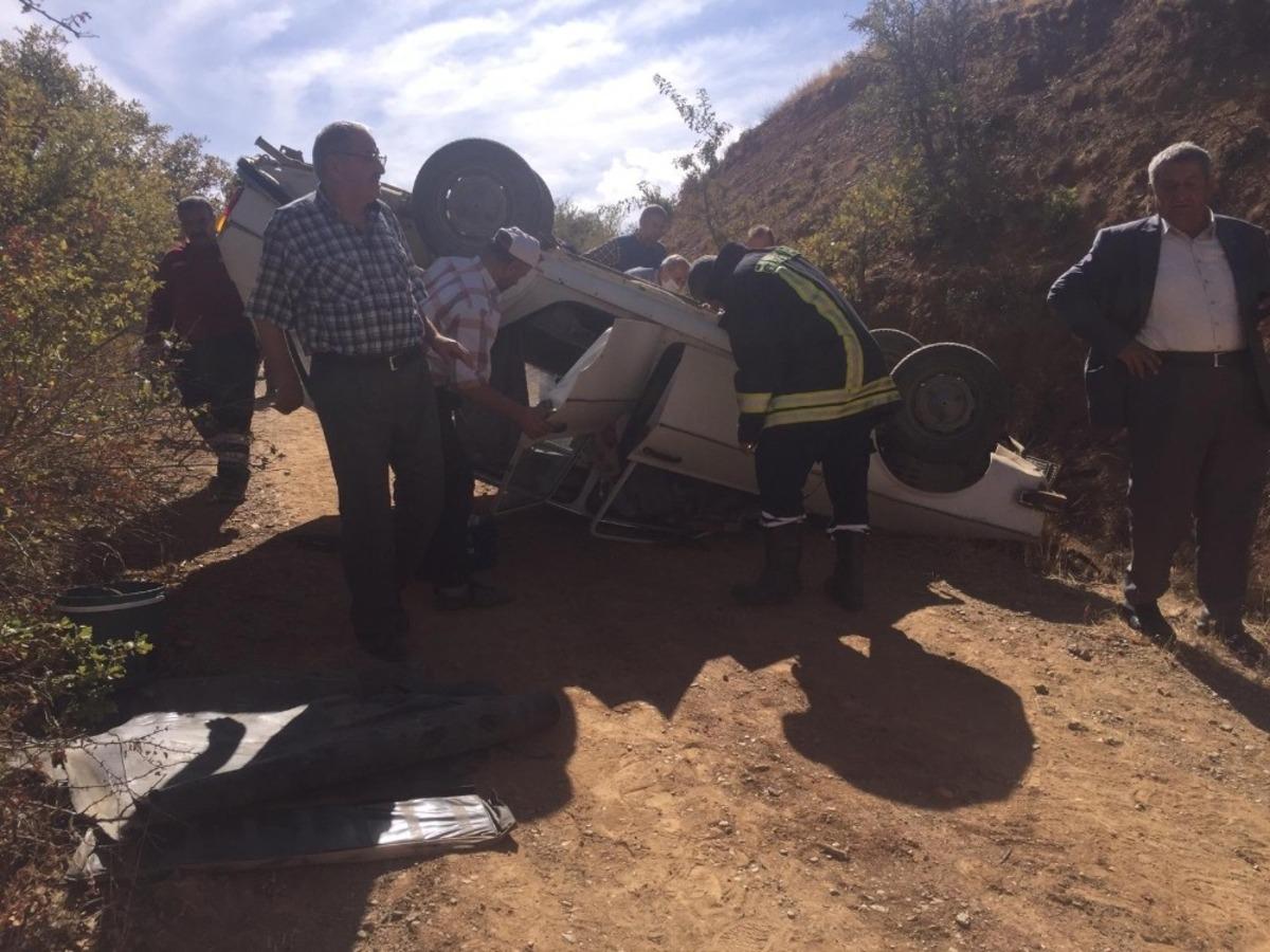 Isparta&rsquo;da otomobiliyle şarampole u&ccedil;an s&uuml;r&uuml;c&uuml; yaralı olarak kurtarıldı