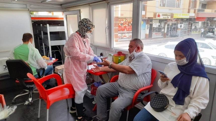 Kulu&rsquo;da Kızılay 3 g&uuml;nde 274 &uuml;nite kan aldı