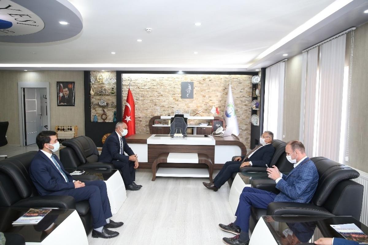Başkan B&uuml;y&uuml;kkılı&ccedil;&rsquo;tan il&ccedil;elere yakın markaj