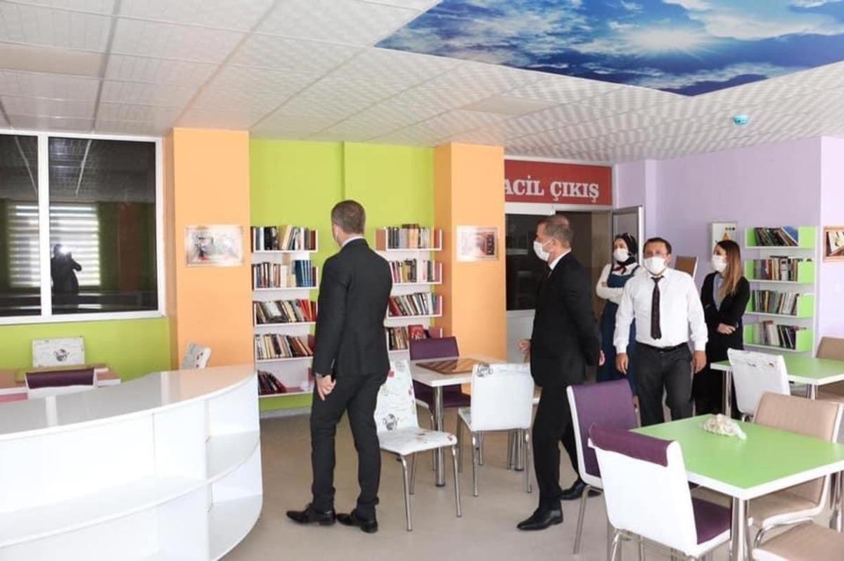 Kaymakam Yelek okul ziyaretlerine devam ediyor