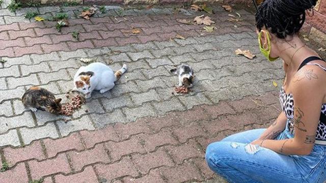 Ünlü şarkıcı Halsey'in İstanbul turu! Mantı, çay, serpme kahvaltı...