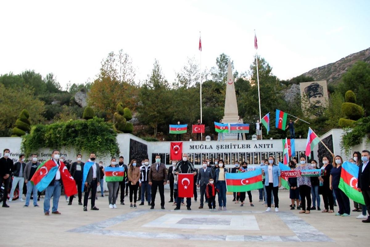 Sağlık&ccedil;ılardan kardeş Azerbaycan&rsquo;a destek konvoyu