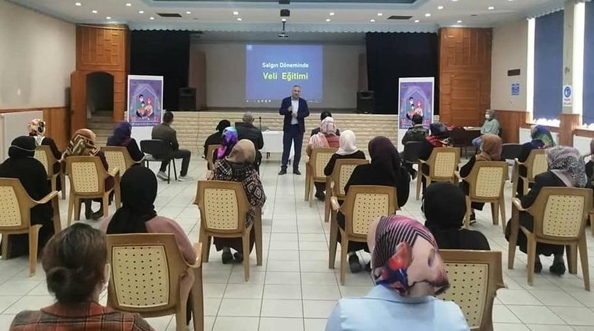 Bayburt İl Milli Eğitim M&uuml;d&uuml;rl&uuml;ğ&uuml;&rsquo;nden &ldquo;Salgın D&ouml;neminde Veli Eğitimi&rdquo;