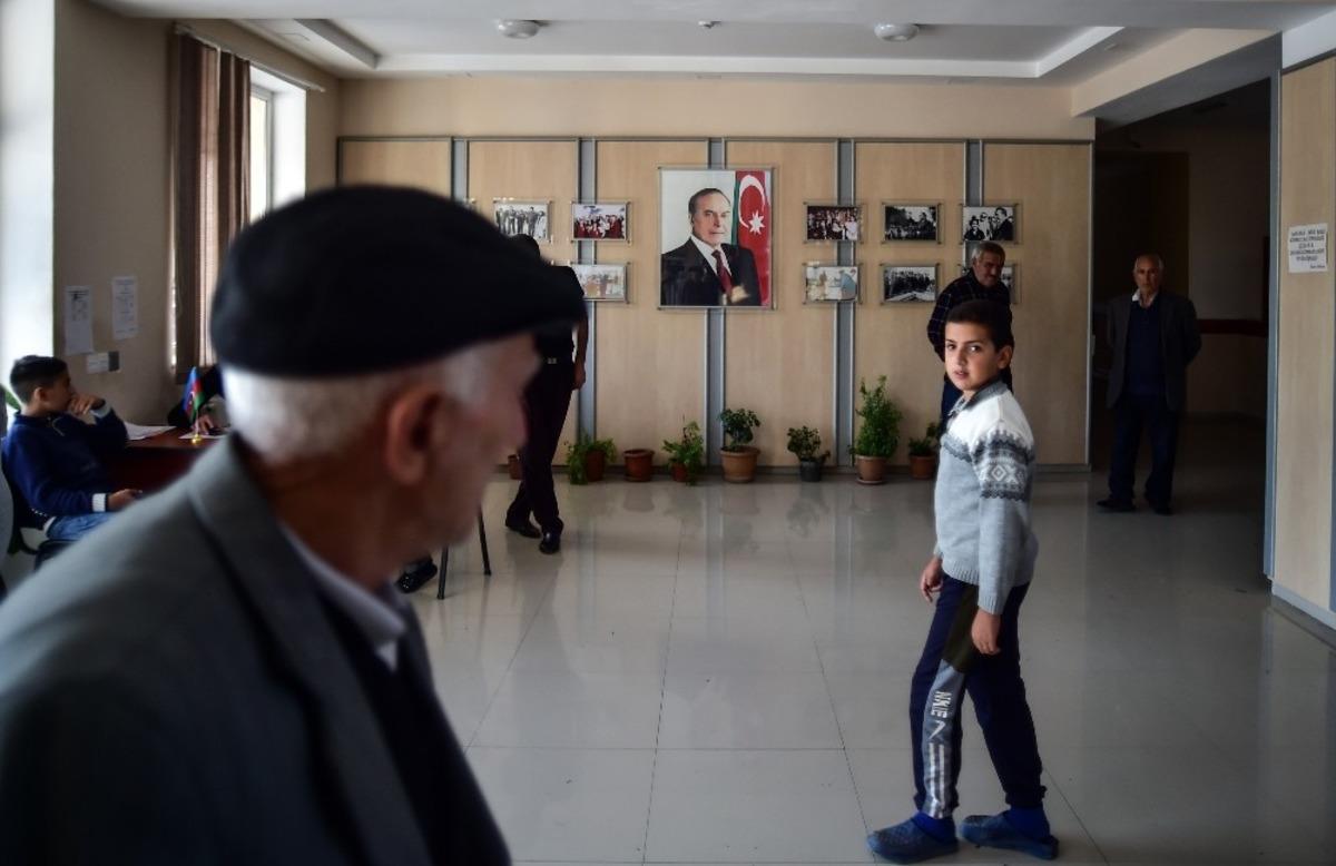 (&Ouml;zel) Ermenistan&rsquo;ın saldırılarından ka&ccedil;an siviller, 18 g&uuml;nd&uuml;r okullarda yaşıyor