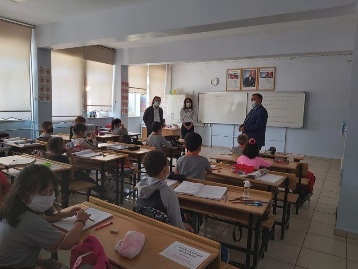 Pandemi s&uuml;recinde okullarda denetim