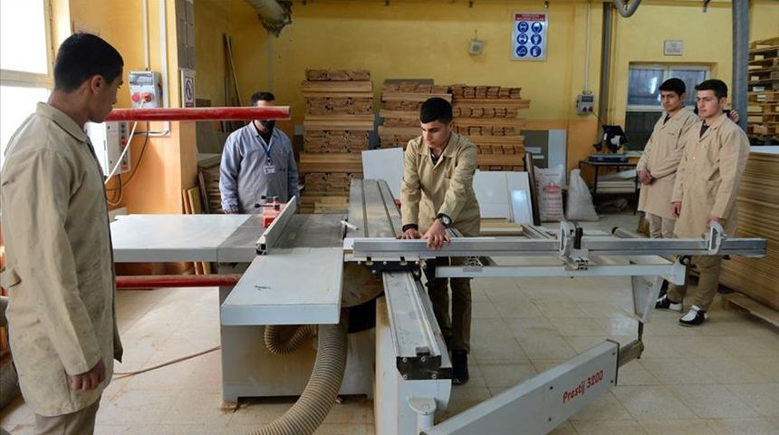 Mardin'de koronavirüs önlemi! Uygulamalı ders ve stajlar durduruldu