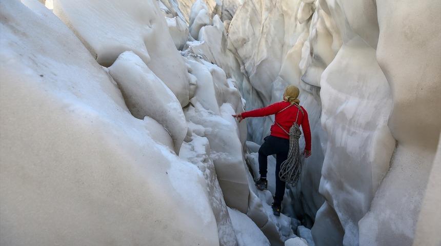 Gelen hayran kalıyor! İşte Türkiye'nin en büyük buzulu