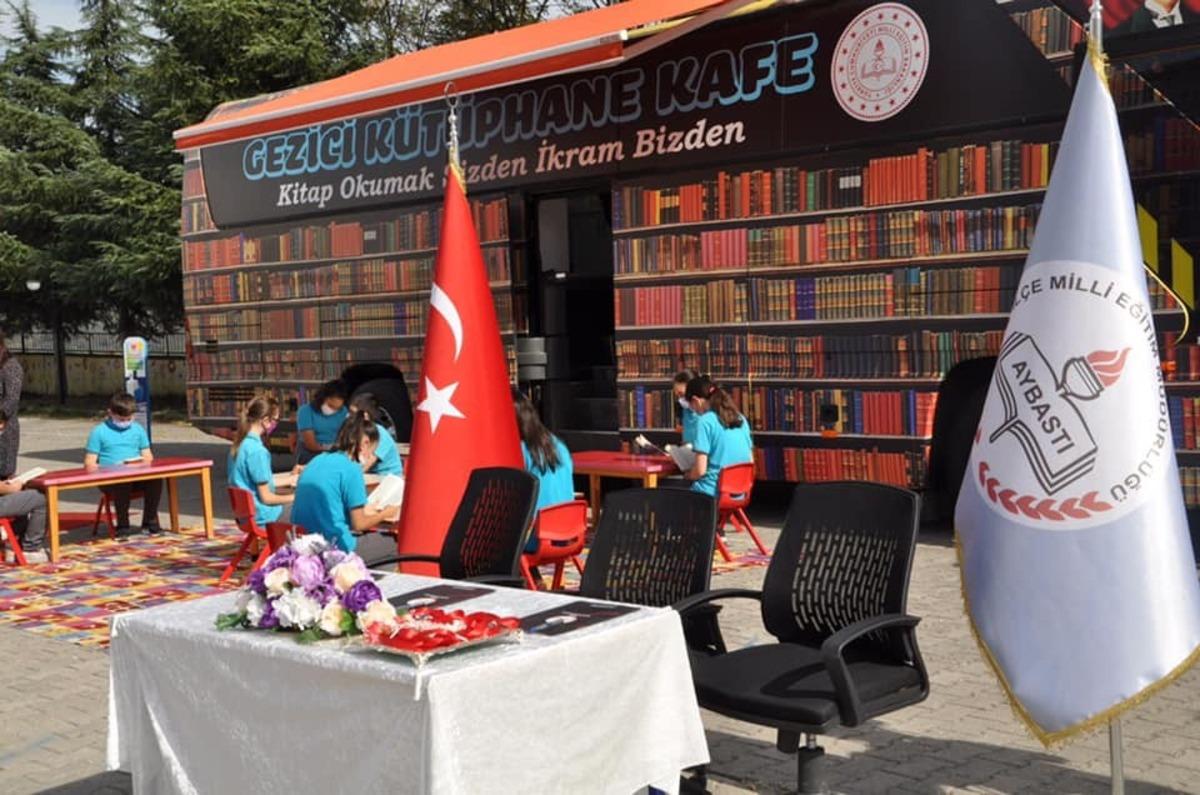 Aybastı&rsquo;da &ouml;ğretmene vefa