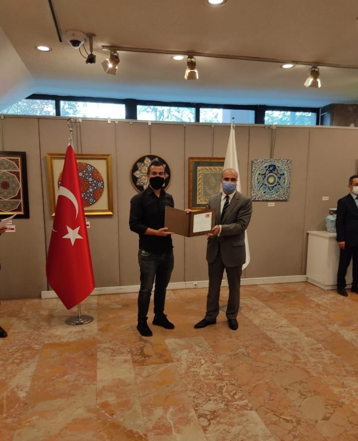 AD&Uuml; &Ouml;ğretim G&ouml;revlisi Ert&uuml;rk, &ccedil;ini alanında mansiyon &ouml;d&uuml;l&uuml;n&uuml;n sahibi oldu