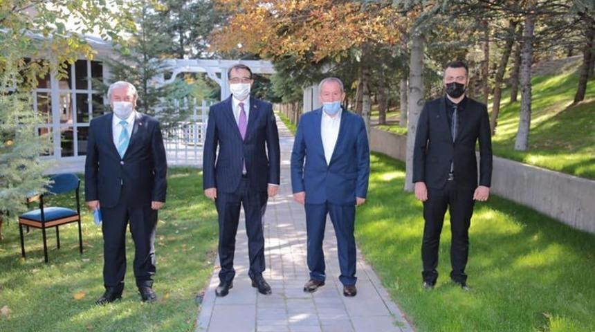 Bakan D&ouml;nmez&rsquo;e yatırımlara desteği i&ccedil;in teşekk&uuml;r ziyareti