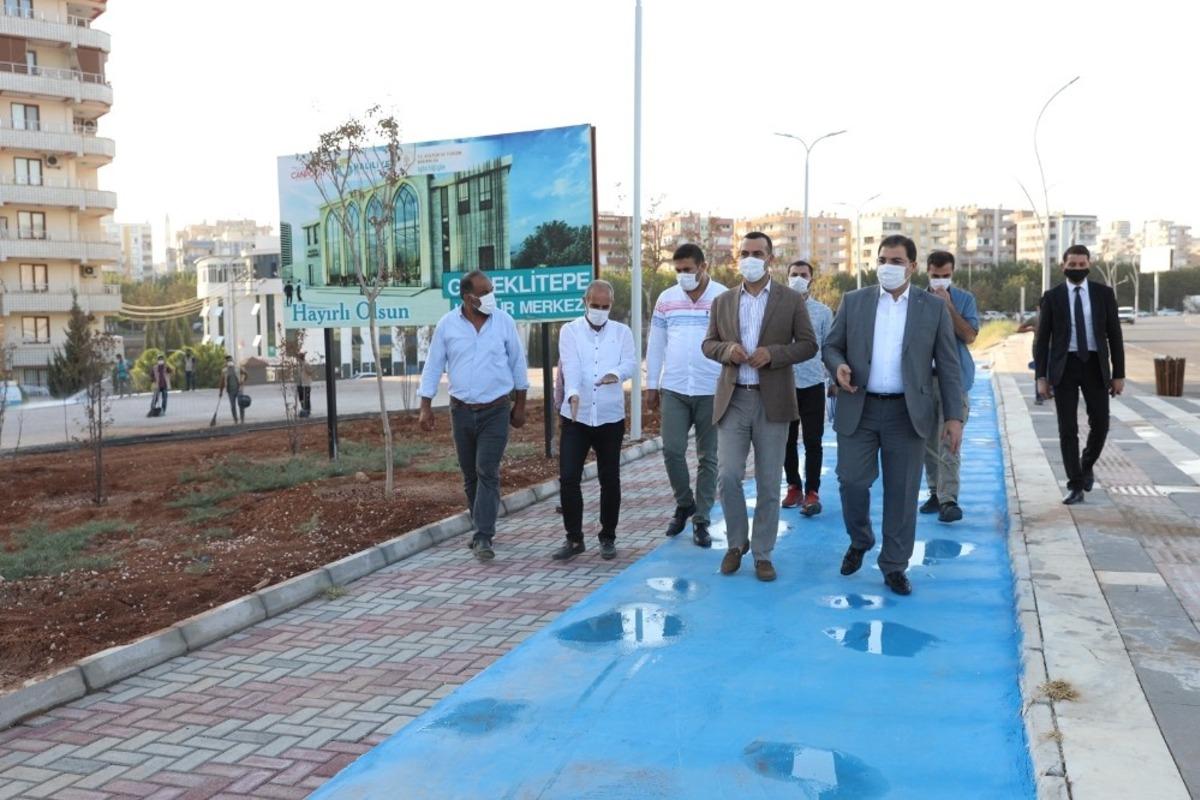 Başkan Canpolat sokak sokak geziyor