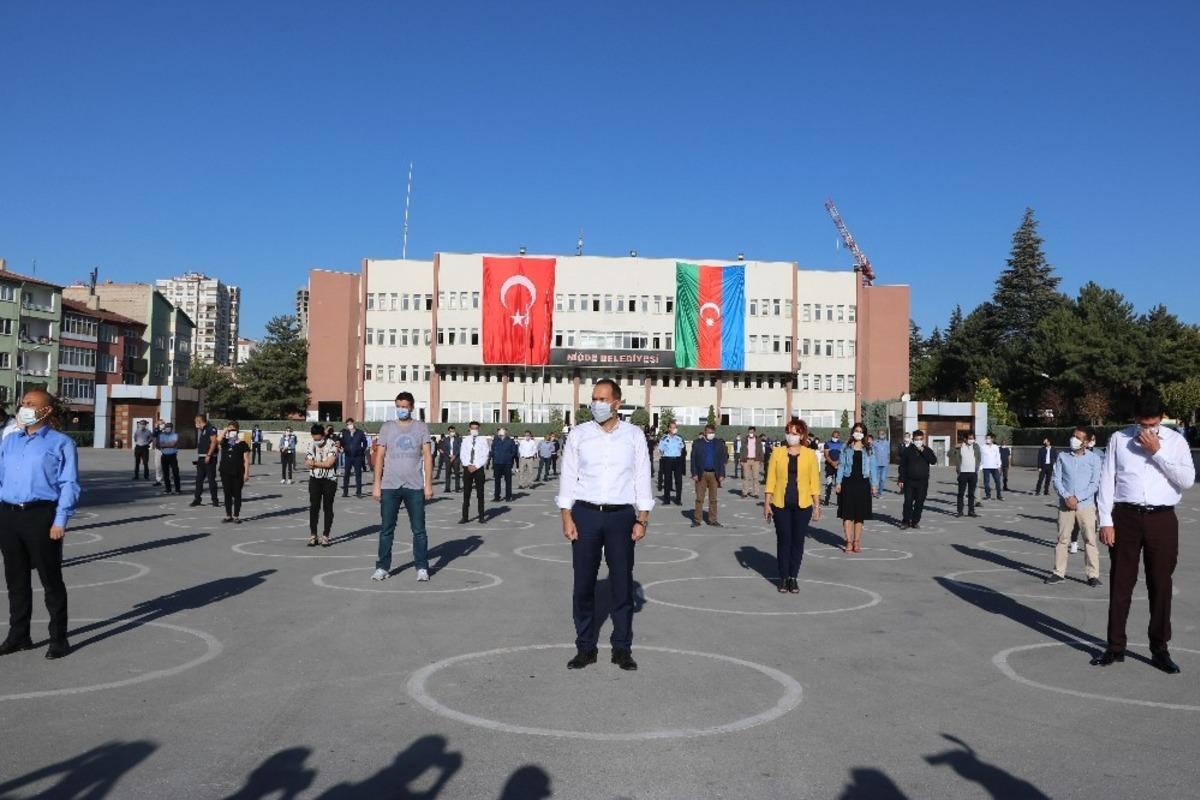 Niğde&rsquo;de belediye personeli spor yaparak g&uuml;ne başladı