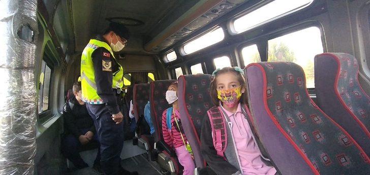 Jandarmadan okul servislerine korona virüs denetimi G1