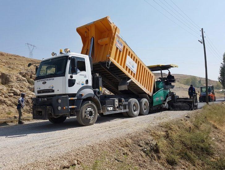 Van Büyükşehir Belediyesi Edremit’teki asfalt çalışmalarını tamamlıyor G3