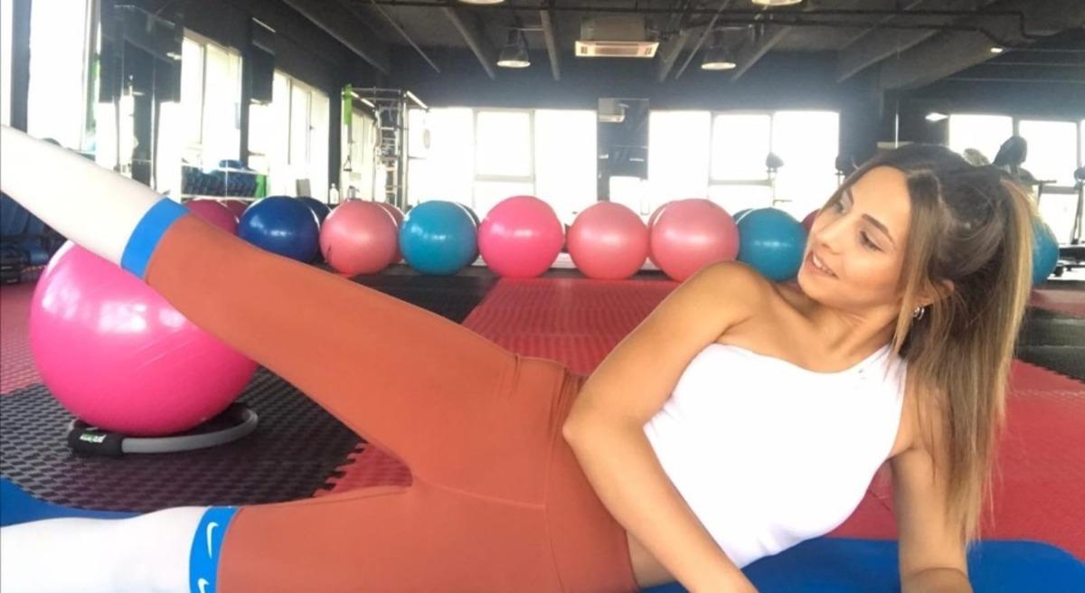 Yunusemreli kadınlar Millet &Ccedil;arşısı spor salonunda form tutuyor