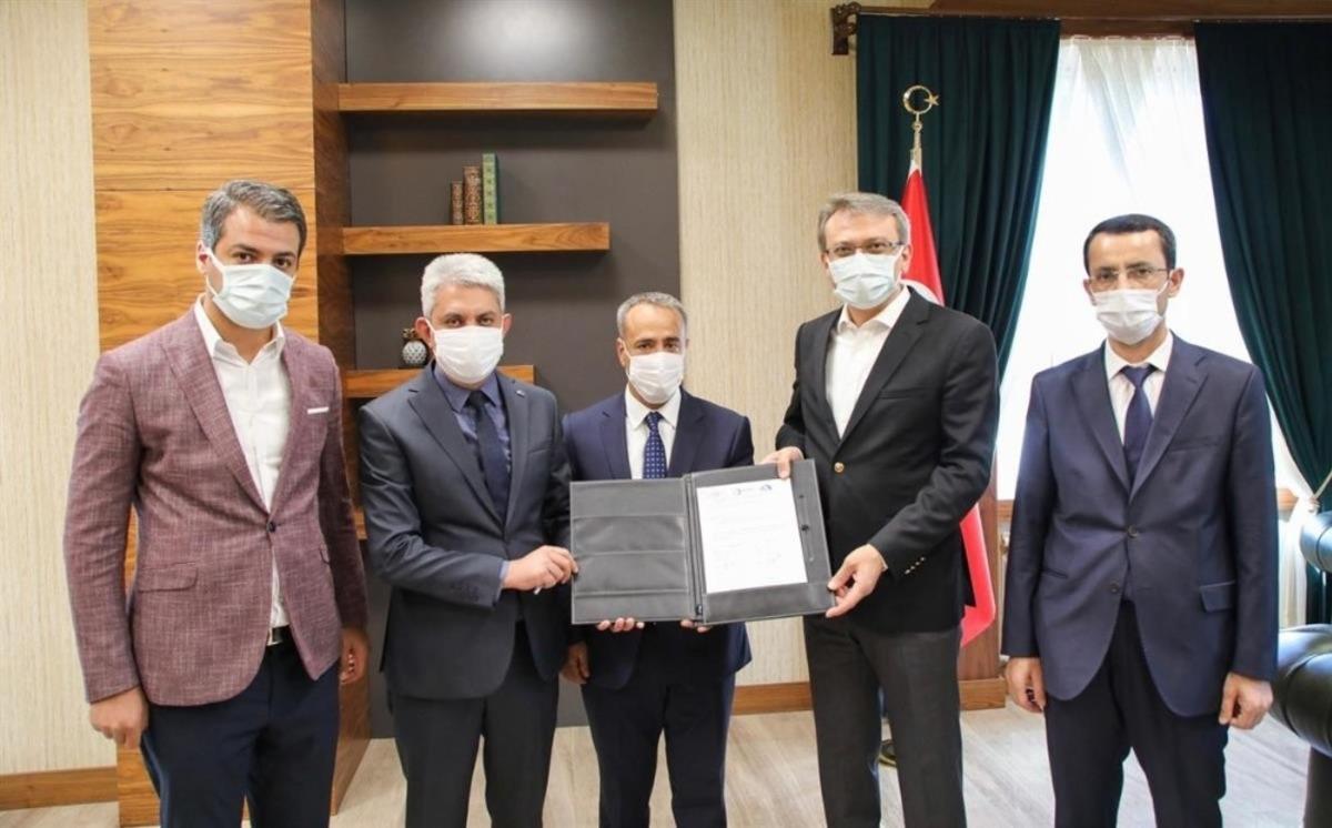 Bing&ouml;l&rsquo;de 700 kişiye istihdam sağlayacak "Tekstilpark" projesi imzalandı