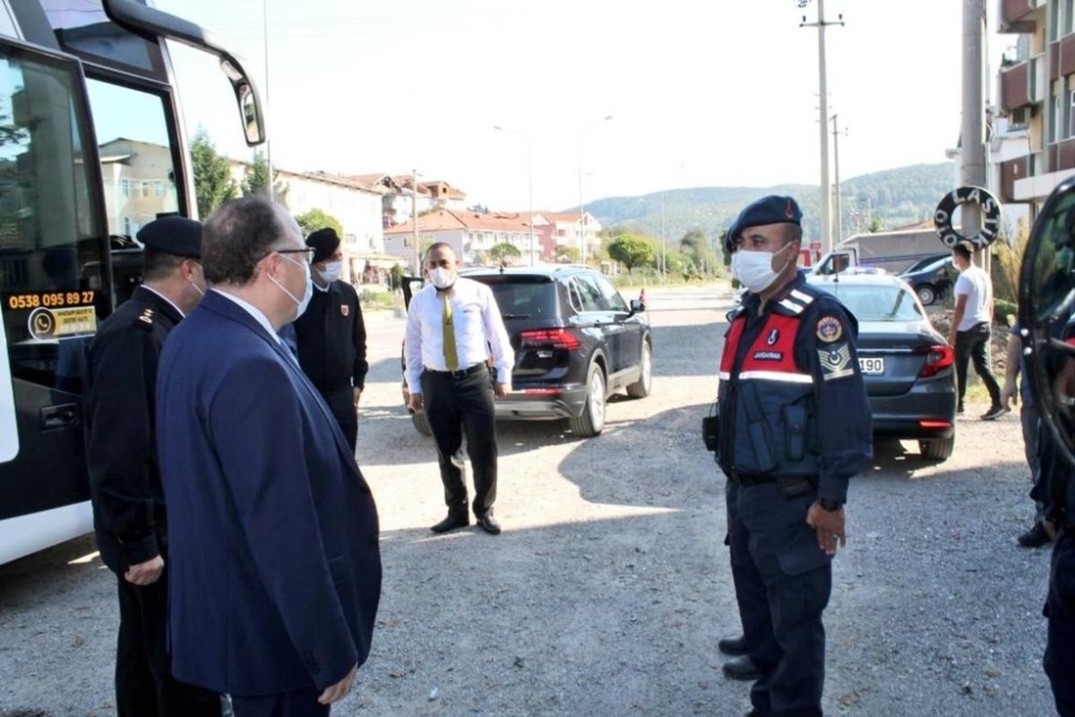 Vali Mustafa Tutulmaz&rsquo;dan s&uuml;r&uuml;c&uuml; ve yolculara korona vir&uuml;s tedbirleri uyarısı