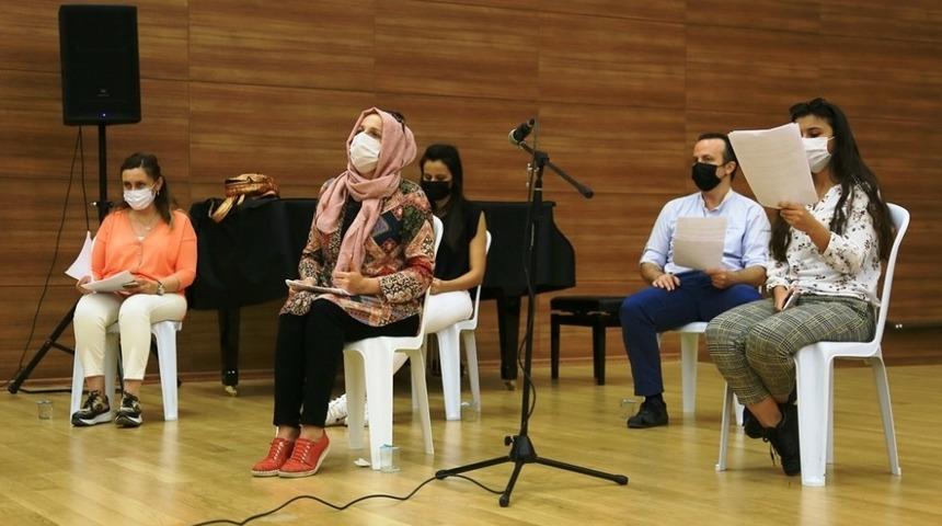 AS&Uuml; personel korosu repertuvar &ccedil;alışmalarını s&uuml;rd&uuml;r&uuml;yor