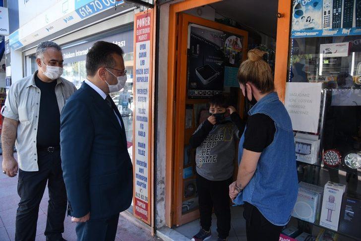Vali Aksoy, Kuşadası çarşılarını gezdi G1