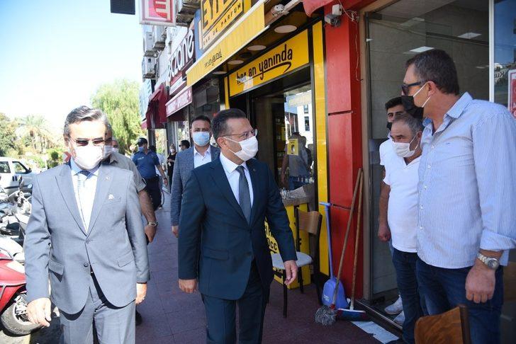 Vali Aksoy, Kuşadası çarşılarını gezdi G3