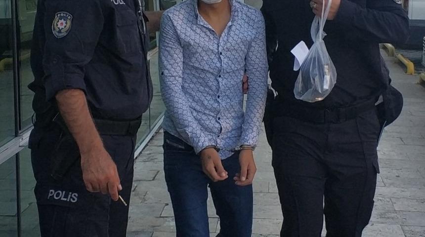 Bıçakla bir kişiyi yaralayan 2 kişi tutuklandı