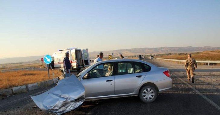 Sivas’ta otomobiller çarpıştı: 6 yaralı G5
