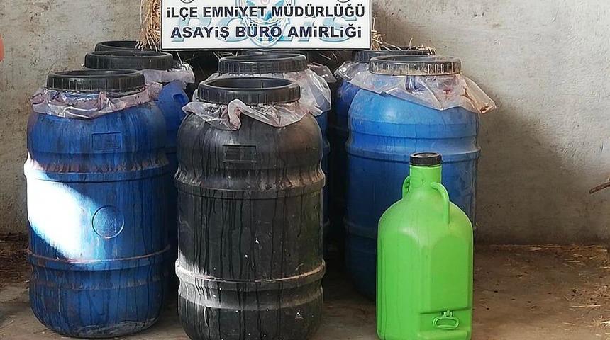 Turgutlu'da 'sahte i&ccedil;ki' operasyonunda 2 ton şarap ele ge&ccedil;irildi