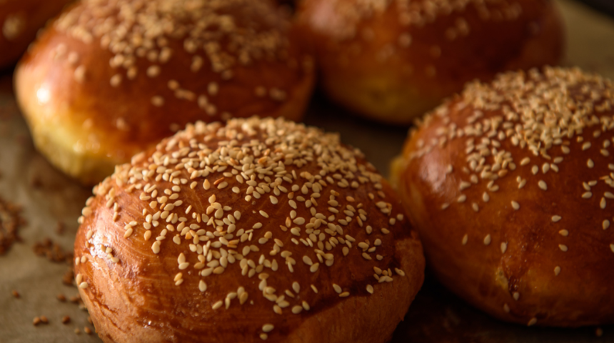 Yeni pişmiş gibi g&uuml;nlerce bayatlamıyor: Mayasız poğa&ccedil;a tarifi