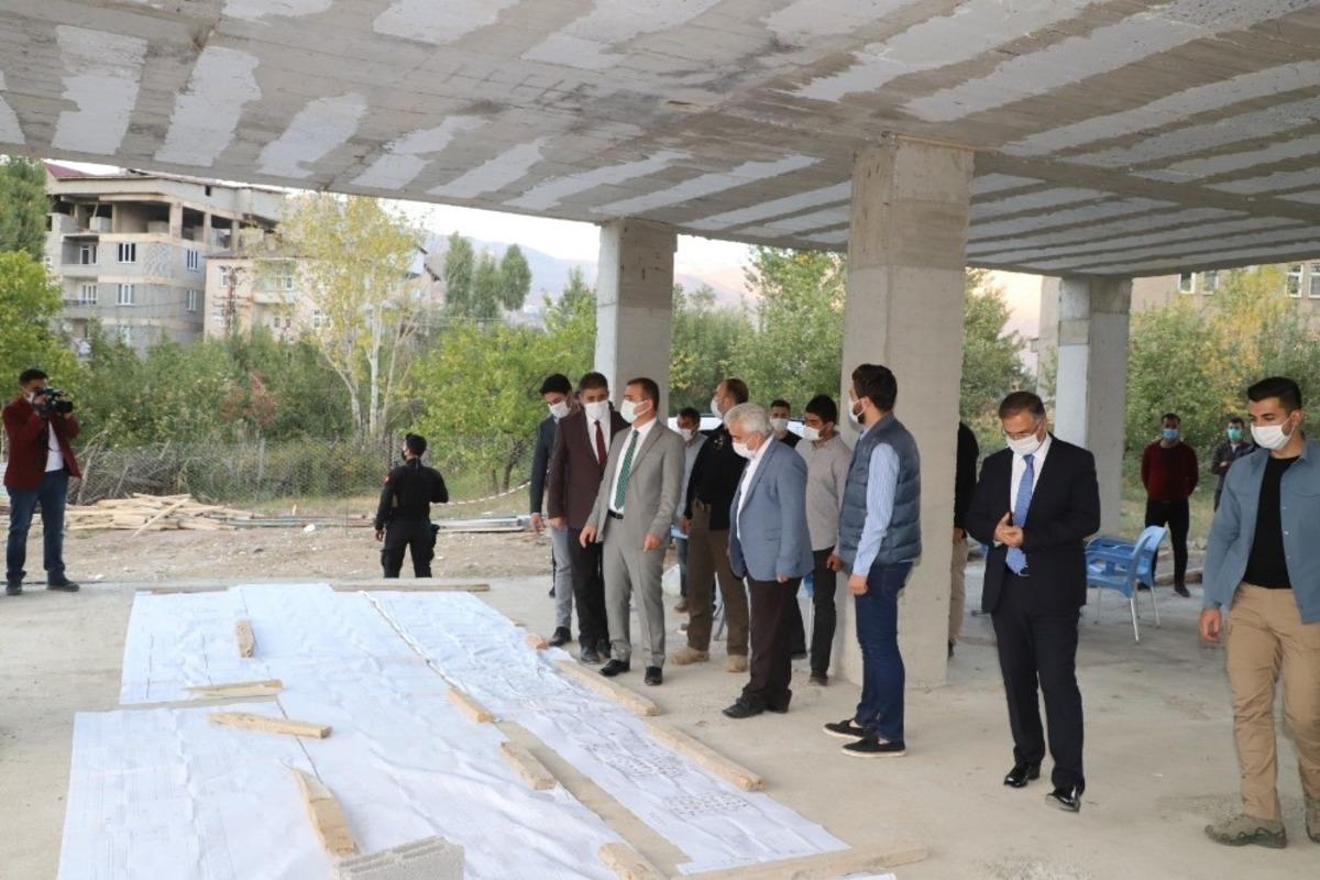 Vali Akbıyık, kente yapılan &ccedil;alışmaları denetledi