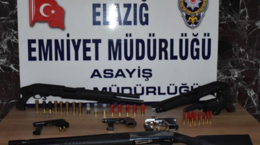 Elazığ&rsquo;da &ccedil;eşitli su&ccedil;lardan aranan 21 ş&uuml;pheli tutuklandı