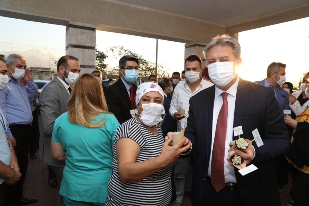 Başkan Palancıoğlu&rsquo;ndan filyasyon ekiplerine moral ziyareti