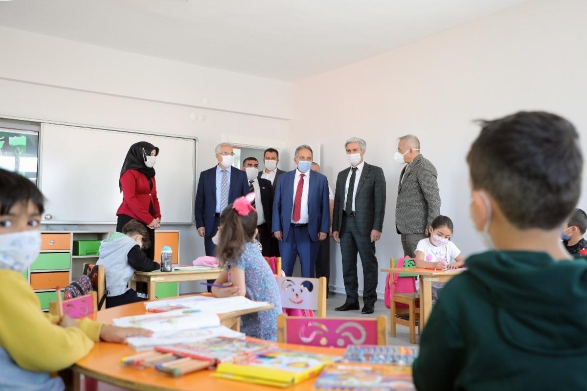 Başkan Yal&ccedil;ın&rsquo;dan Başakpınar&rsquo;da eğitime bir katkı daha