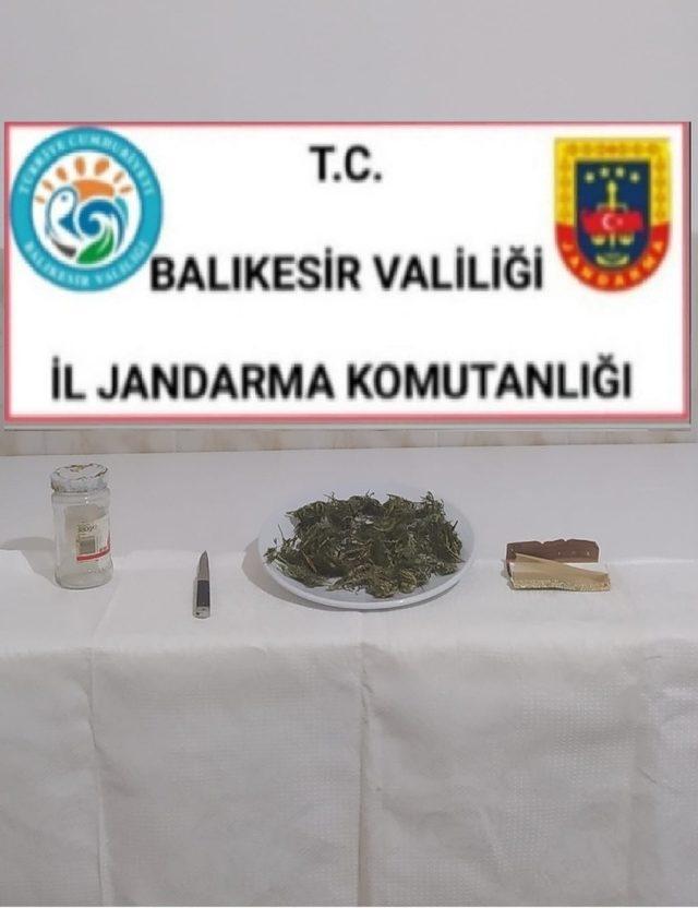 Manyas’ta jandarma 6 uyuşturucu şüphelisini yakaladı