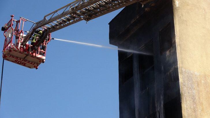 Muş’taki yangın 6 saatlik çalışmayla söndürüldü G2