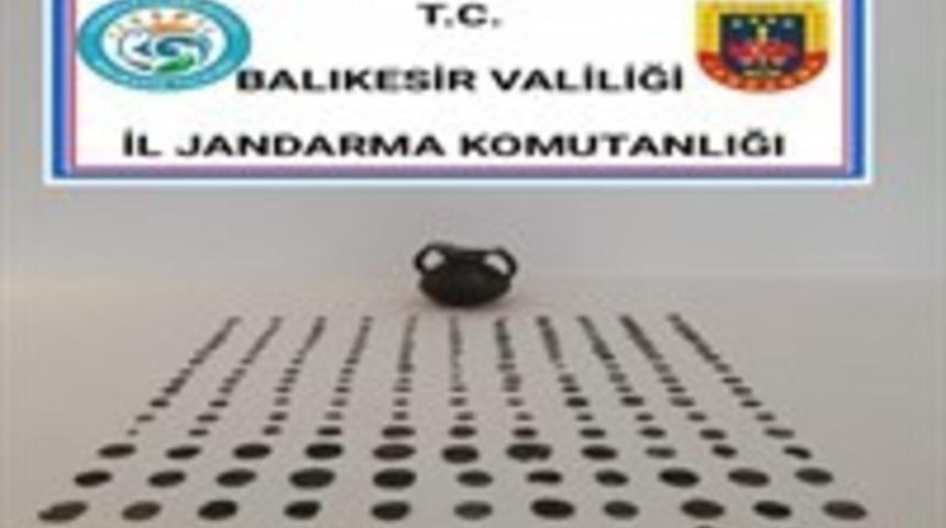 Balıkesir&rsquo;de define satıcıları yakalandı