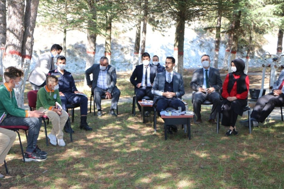 Kaymakam Soylu, kitap okuma kampanyasına katıldı