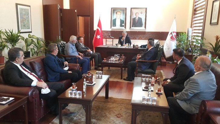 Eskişehir Kızılelma Turan Derneği’nden Vali Ayyıldız’a nezaket ziyareti ve plaket taktimi G2