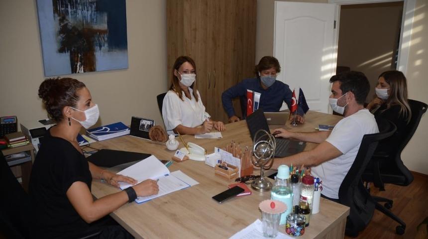 Otizmli bireylerin aileleri i&ccedil;in hazırlanan videolar yayında